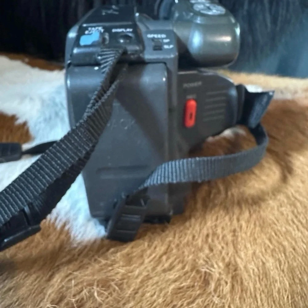 Panasonic Palmcorder IQ PV-IQ505 Camcorder untested (description)